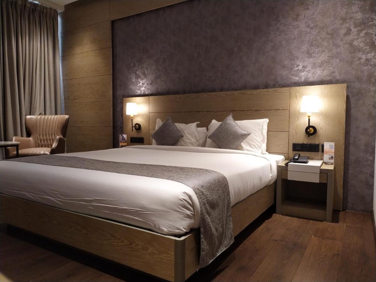 Mothimahal Residency Thrissur Hotel Bagian luar foto