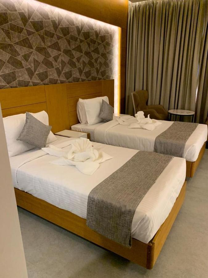 Mothimahal Residency Thrissur Hotel Bagian luar foto
